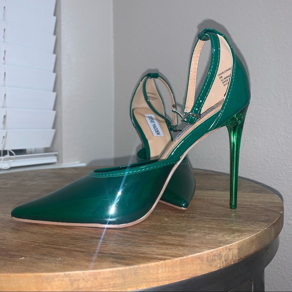 STEVE MADDEN LUCITE STILETTOS - Picture 2 of 5